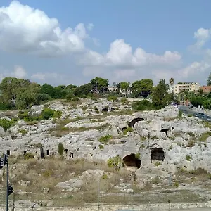 Archia Syracuse